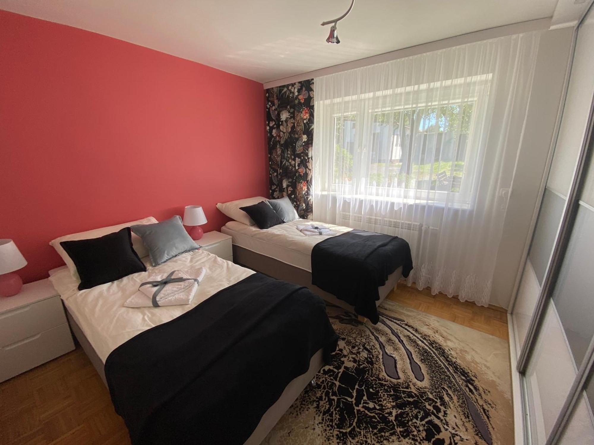 Vila Przytulny Dom Pod Jabloniami Przy Targach Kielce Exteriér fotografie